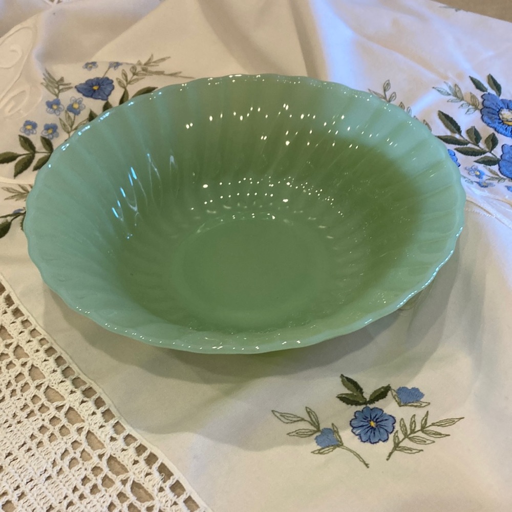 COPY - Vintage Jadite Anchor Hocking Serving Bowl, Milk Glass, Art Deco, Retro